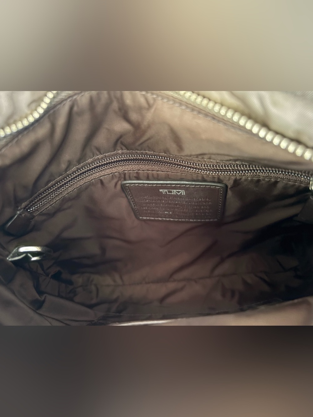 GUC Tumi Voyager Taupe Nylon Crossbody Messenger Bag with Leather Trim - Picture 8 of 13